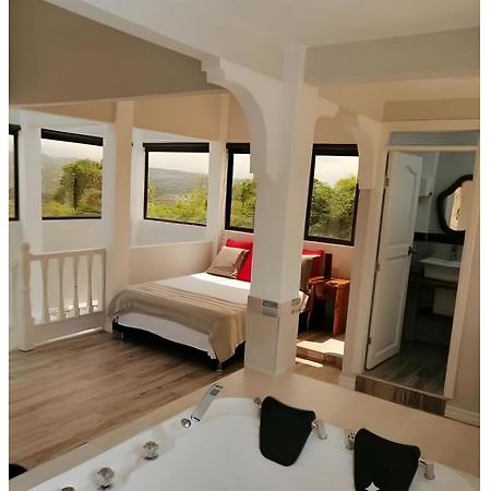פילנדיה Casa Hotel Alicia מראה חיצוני תמונה
